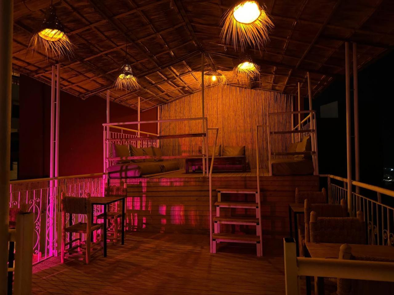 Santacruz Surf Camp Hostel Tamraght Exterior foto